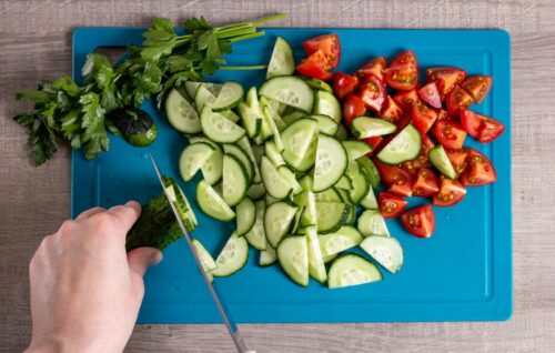 切菜能增加蔬菜的营养价值吗？揭秘蔬菜准备过程中的营养变化-无忧减肥